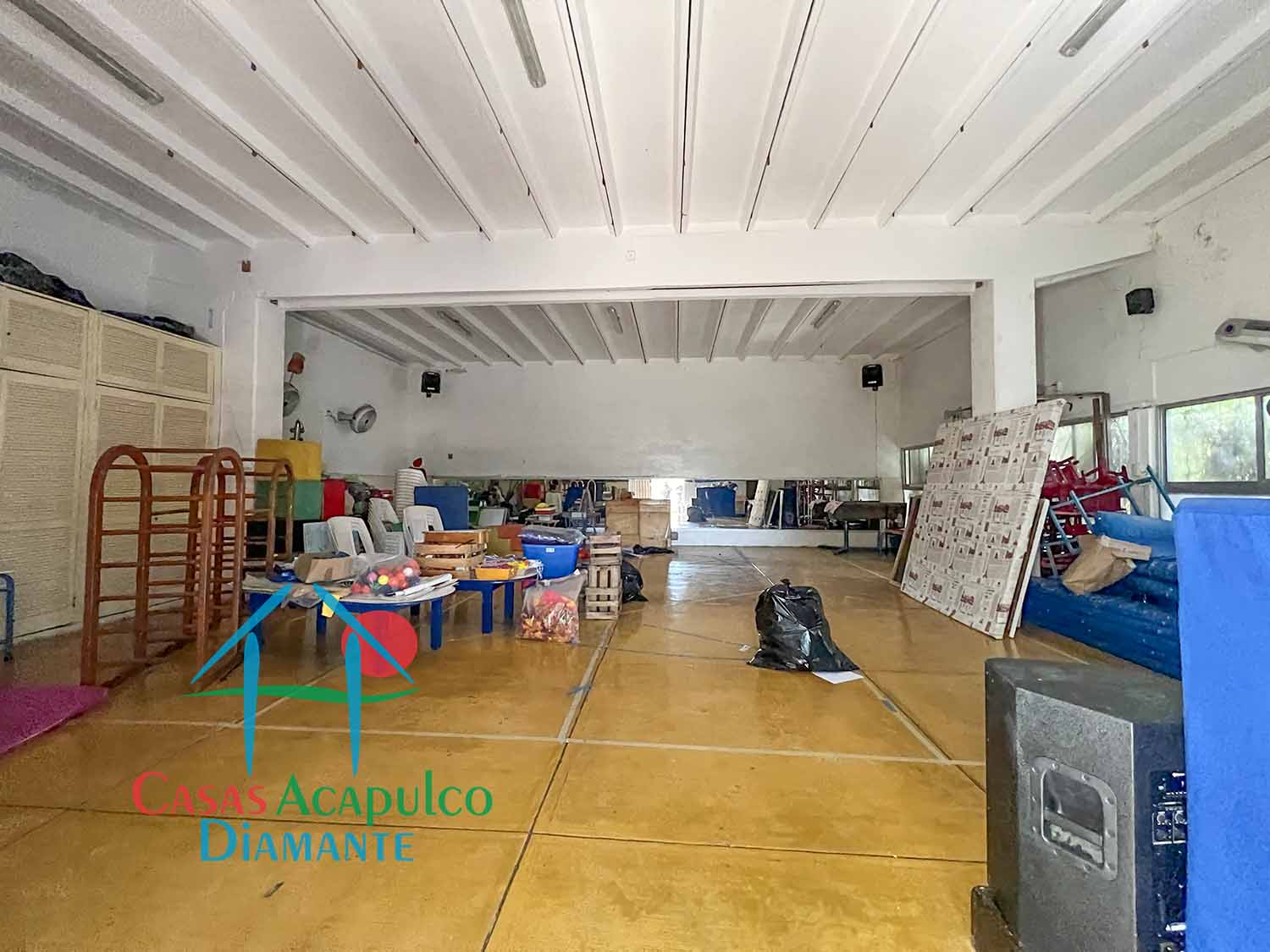 Centro Escolar La Paz sección primaria - Salón de actos 1